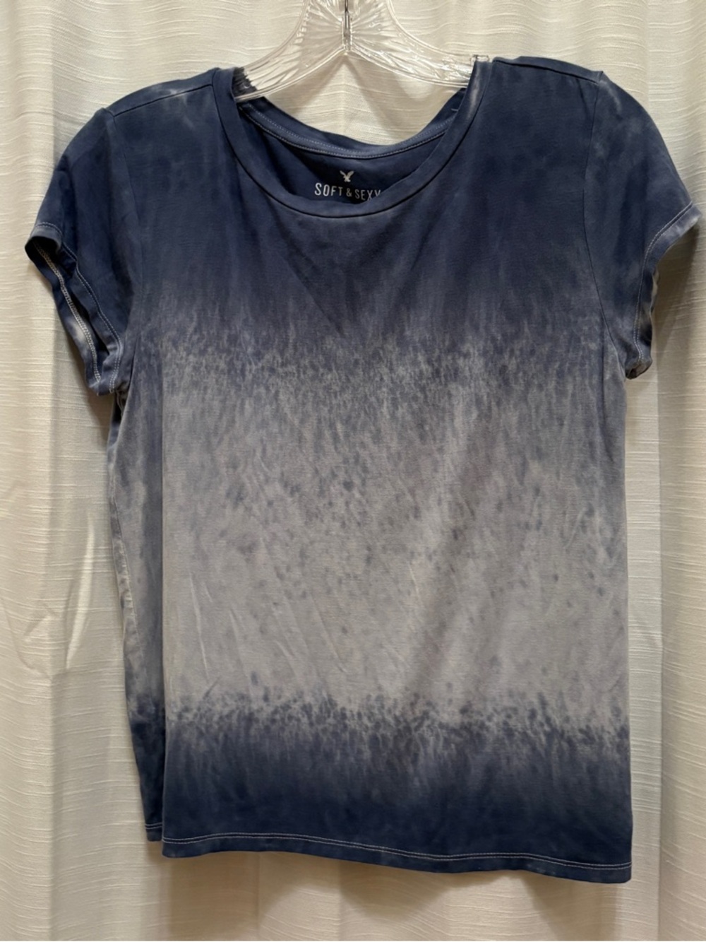 American Eagle Outfitters Blue Ombre Short Sleeve Crew Tee